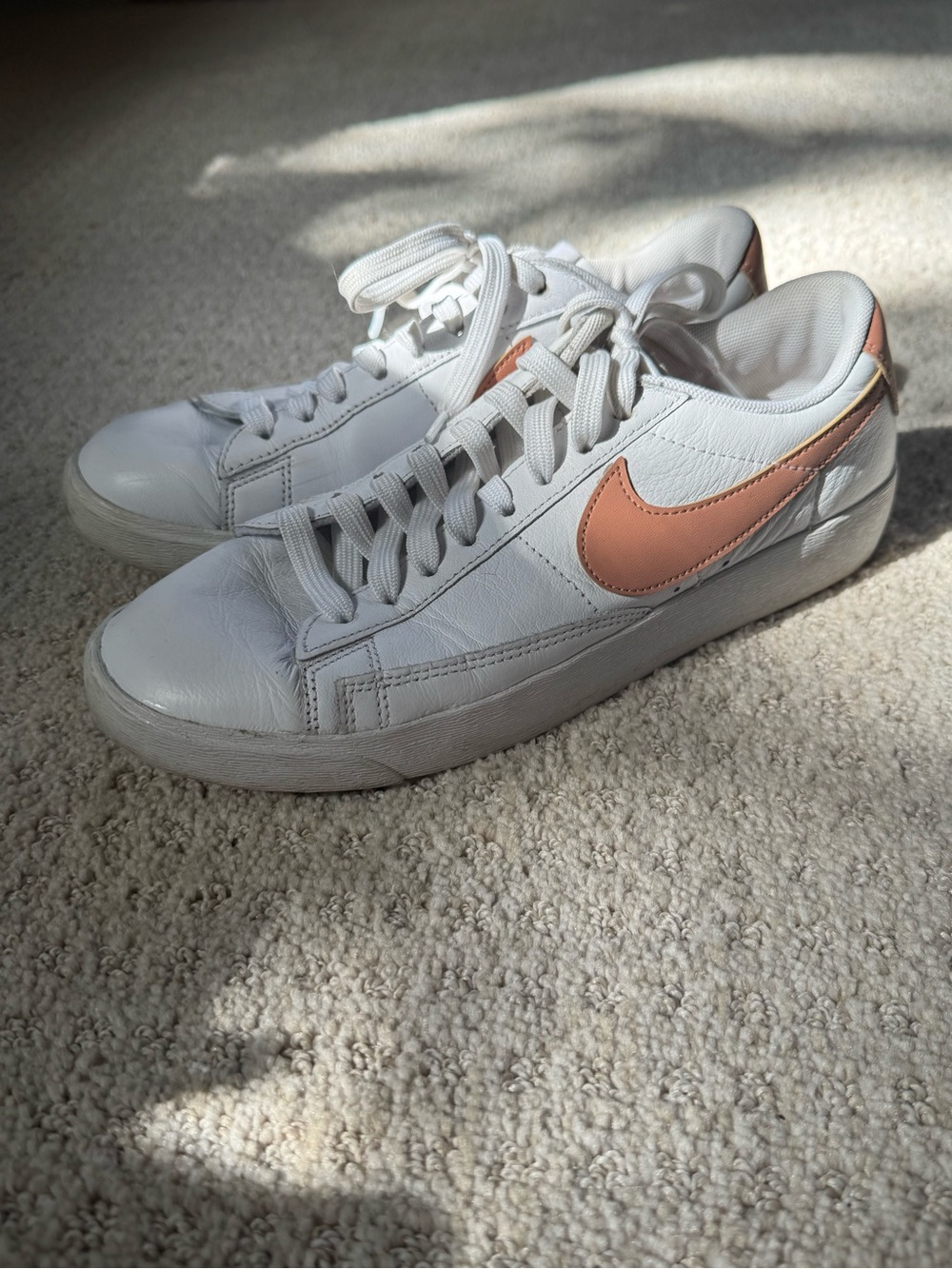 Nike Women’s White Leather Sneakers with Peach Swoosh - Size 7